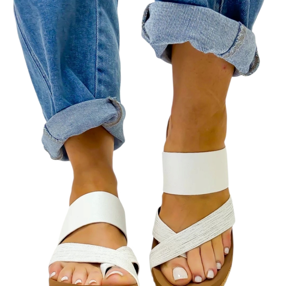 NWOT Corkys White Metallic Wedge Sandals Size 6 Studded Platform - Picture 3 of 7